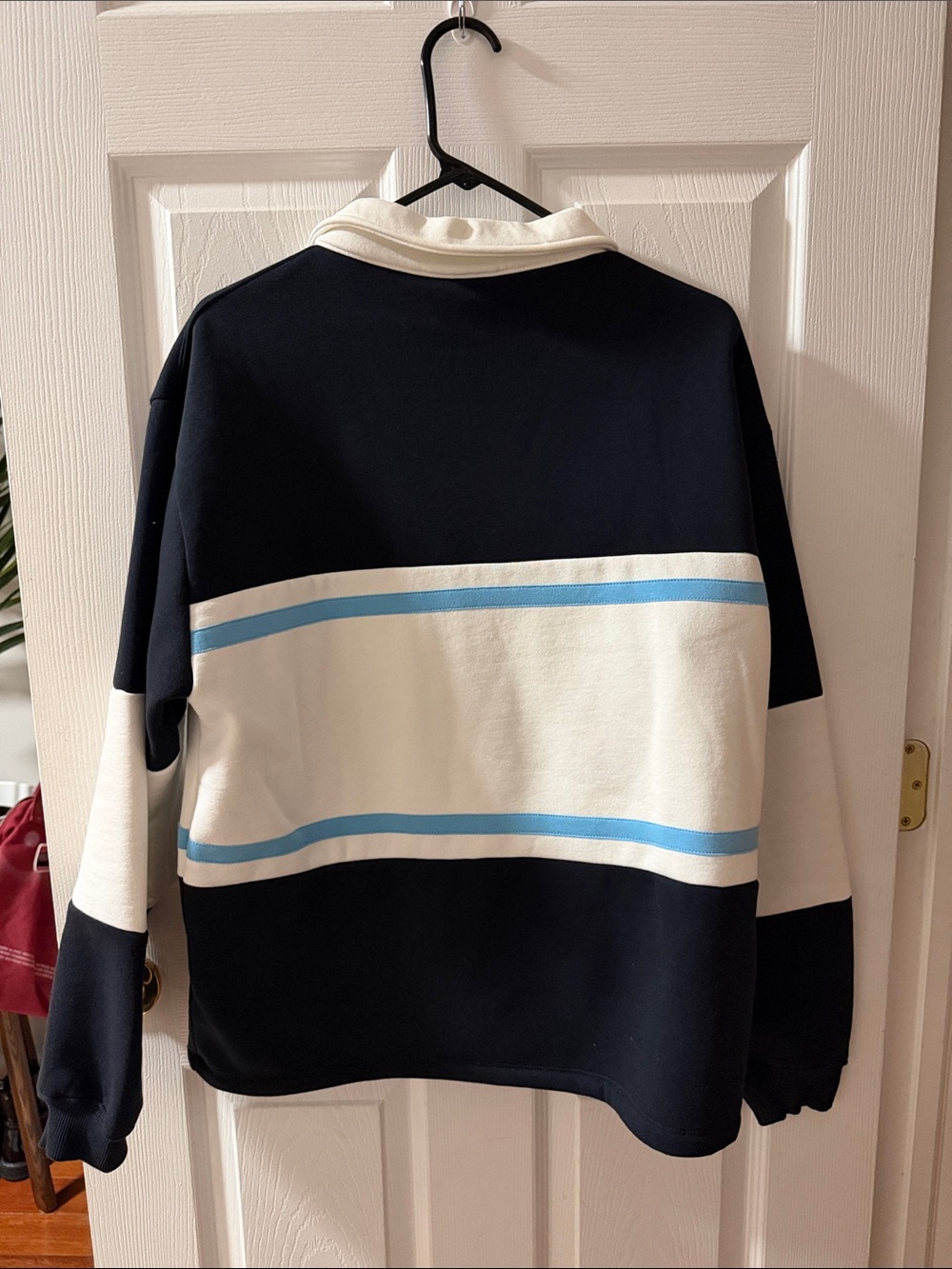 Peanuts Navy, White & Light Blue Hockey Crewneck - Picture 2 of 3